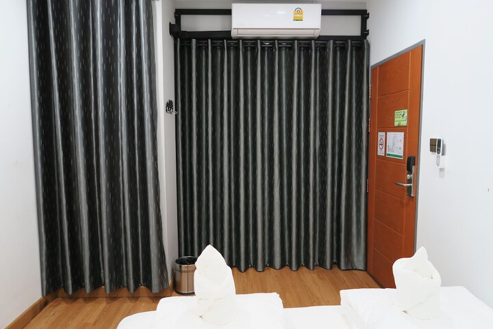 Room 30 of 74