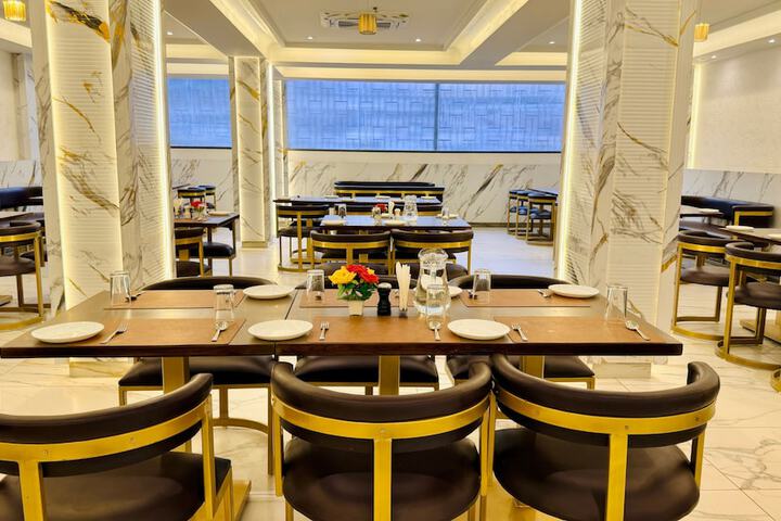 Dining 85 of 124