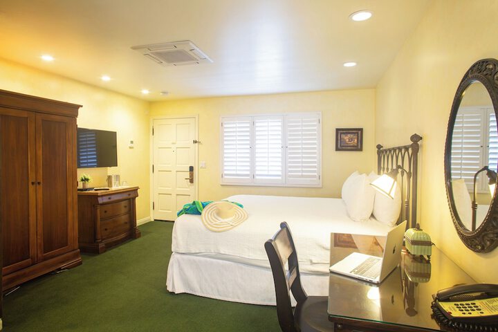 Room 13 of 81