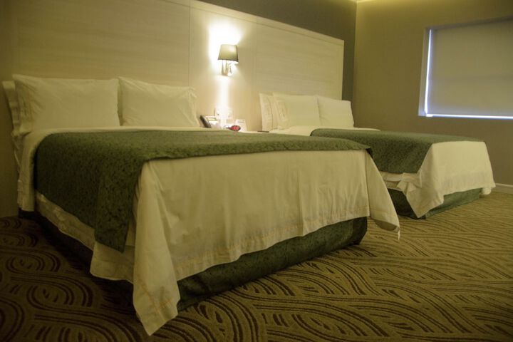 Room 14 of 86