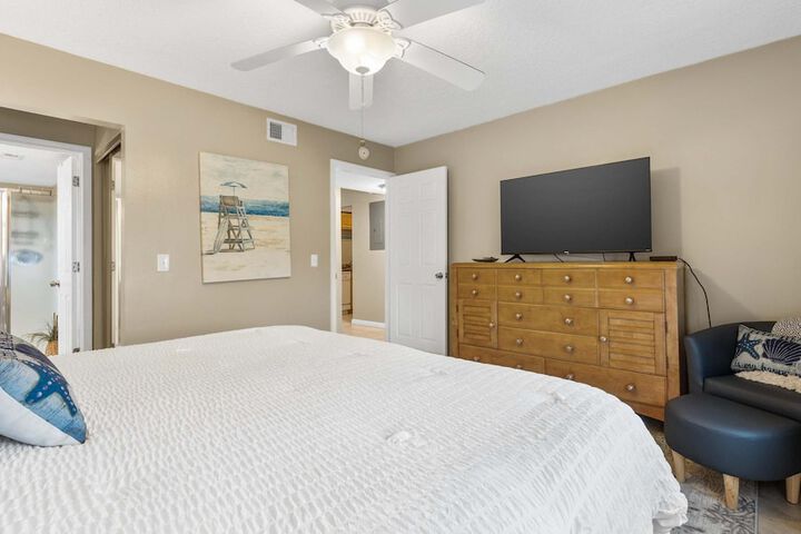 Room 3 of 38