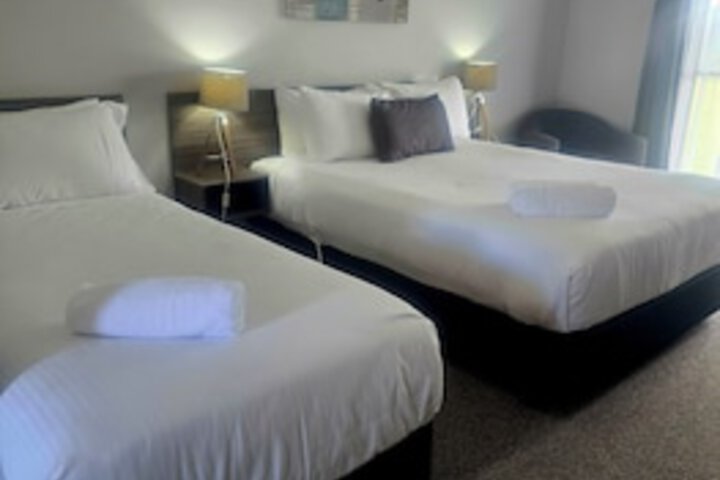 Room 19 of 174