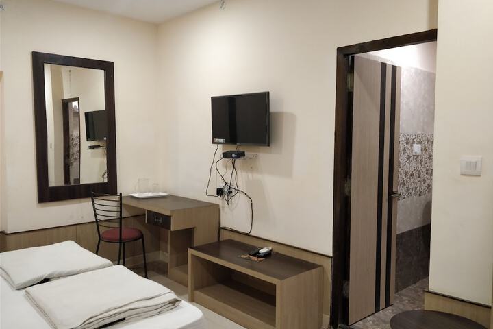 Room 9 of 52