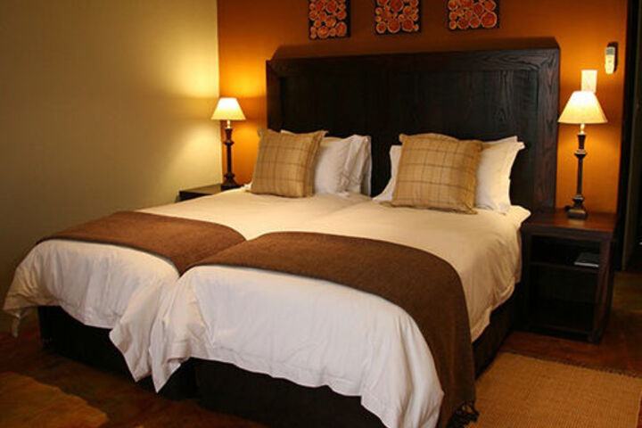 Room 6 of 37
