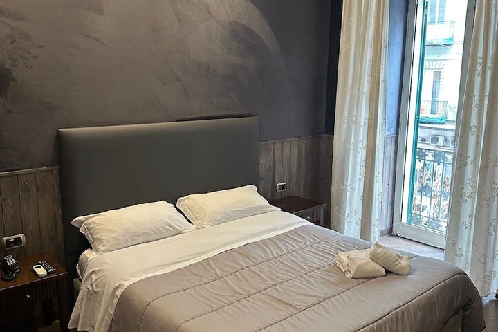 Room 5 of 14
