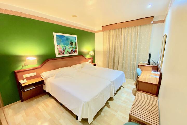 Room 10 of 17