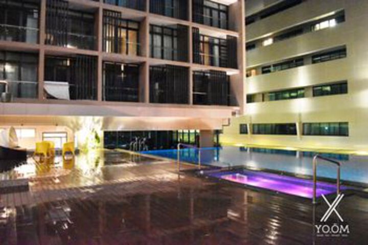 Pool 10 of 10