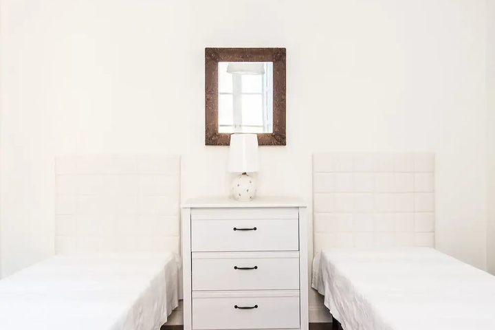 Room 2 of 11