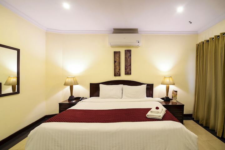 Room 18 of 37