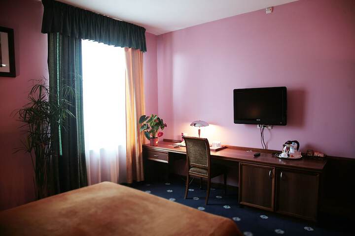 Room 20 of 76