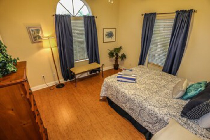 Room 34 of 37