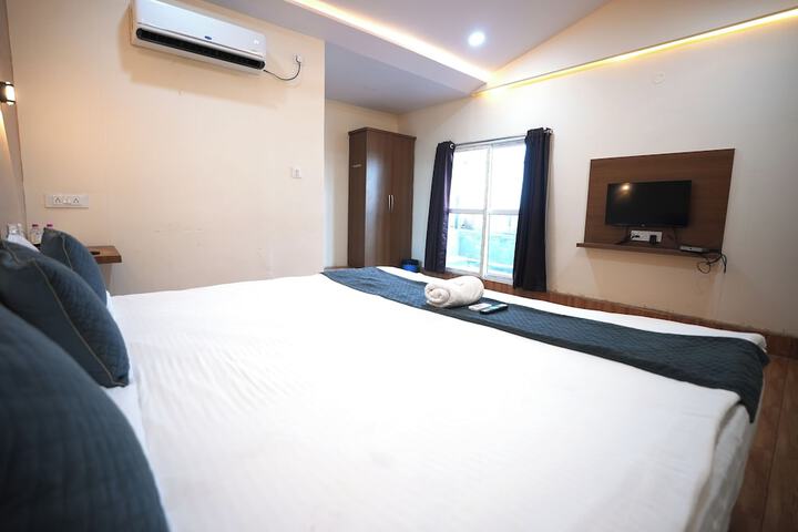 Room 10 of 26