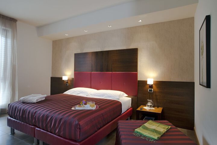 Room 3 of 36