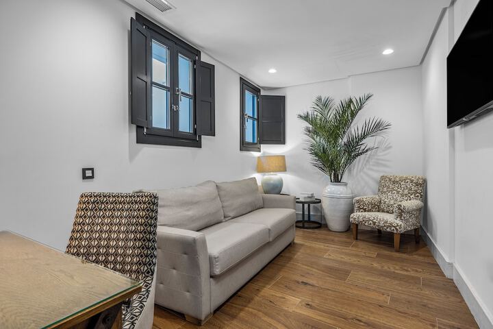 Room 17 of 26