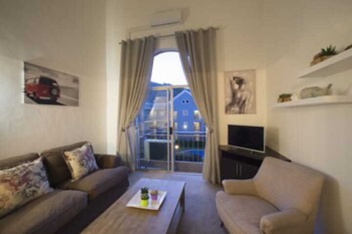 Room 8 of 23