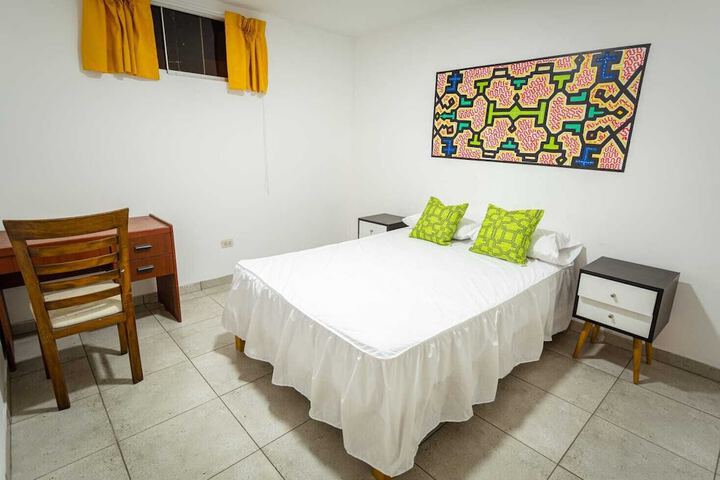 Room 8 of 20