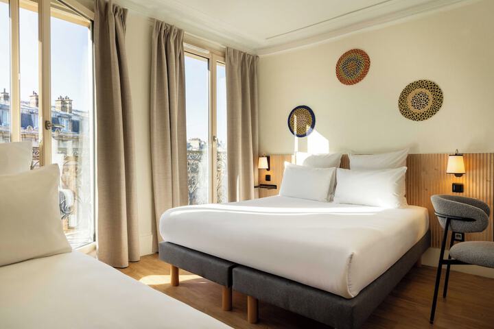 Room 8 of 28