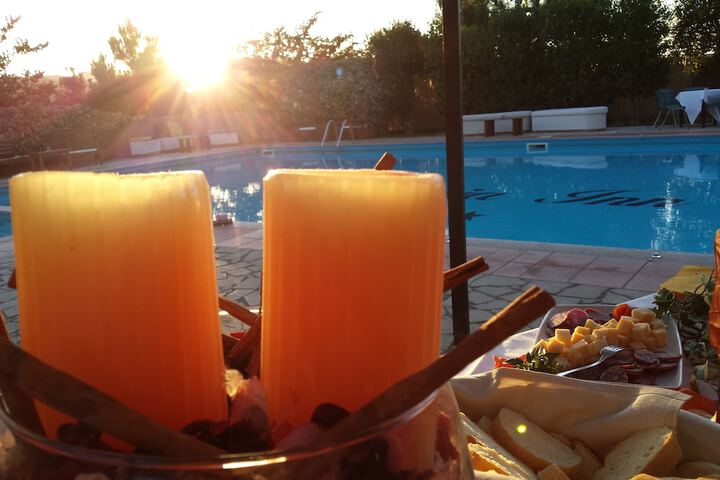 Pools & Facilities