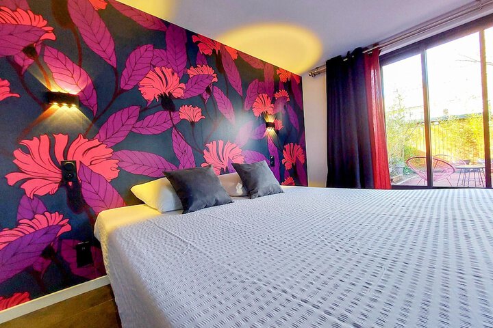 Room 8 of 20