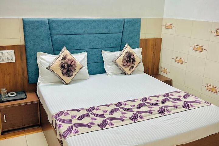 Room 7 of 25