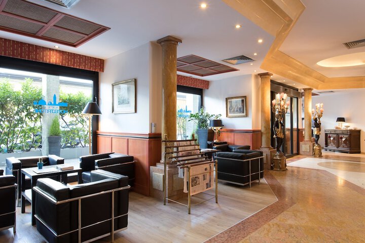 Guest Lobby