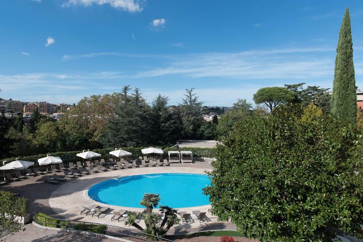 Pool 42 of 75
