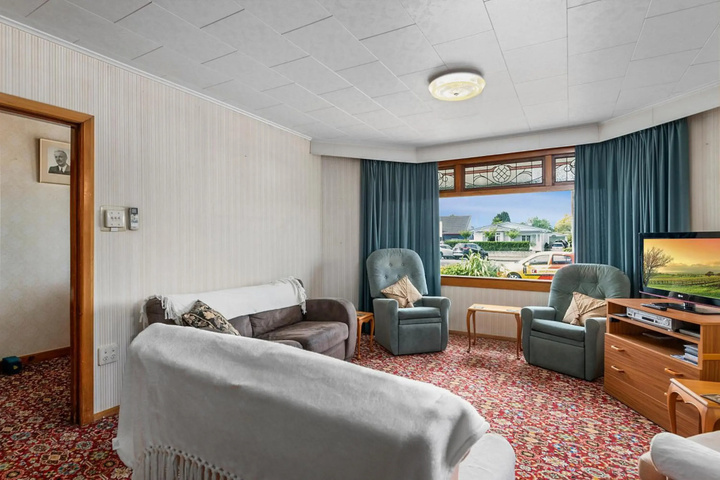 Room 4 of 14