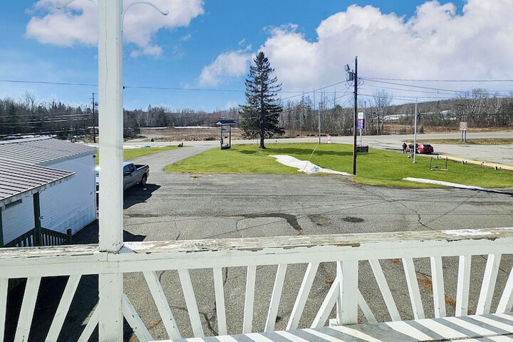 Property Grounds 52 of 58
