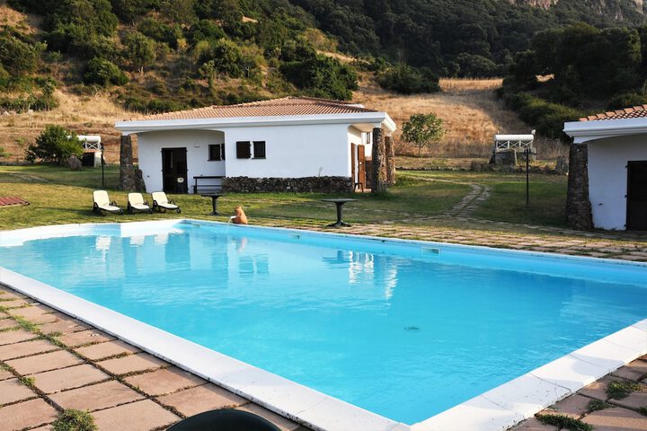 Hotel Pool