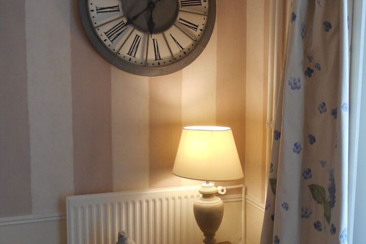 Room 4 of 50