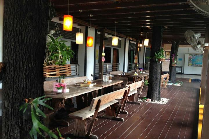Dining Photos