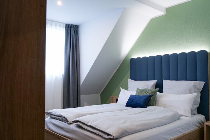 Room 10 of 23
