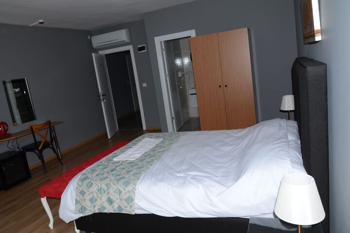 Room 19 of 43