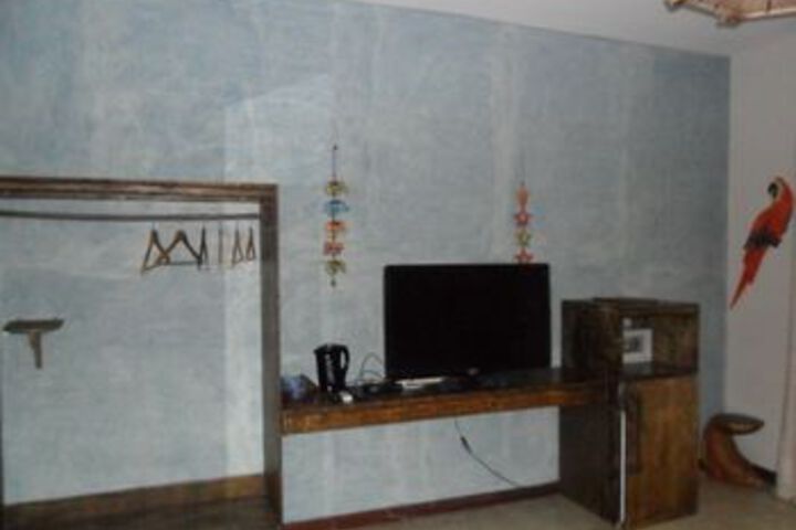 Room 70 of 177