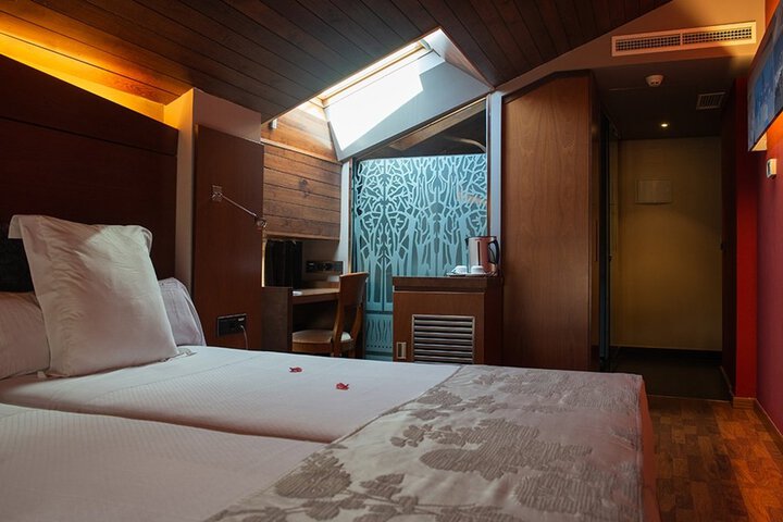 Room 42 of 81