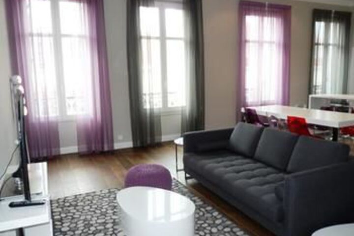 Room 14 of 18