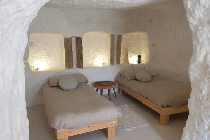 Room 7 of 26