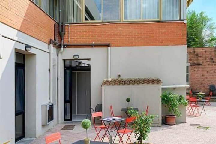 Hotel 69 of 81
