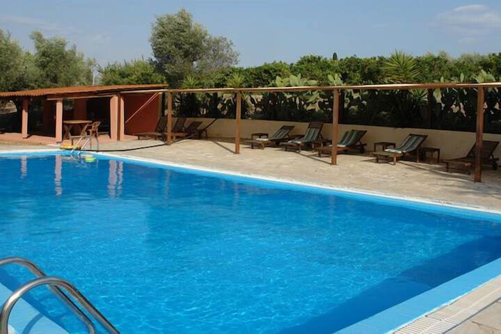 Pool Hotel
