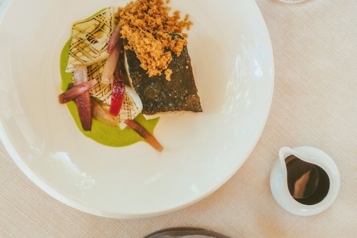 Dining 20 of 24