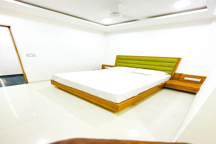 Room 16 of 43