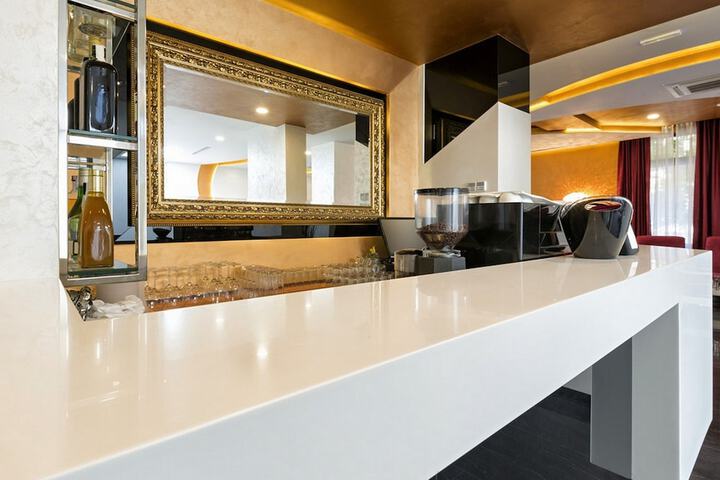Lounge 222 of 267