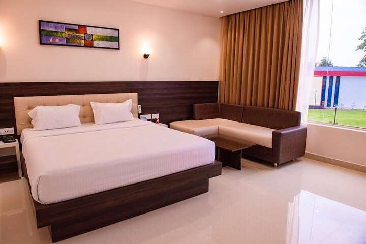 Room 2 of 8
