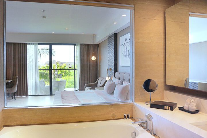 Room 9 of 53