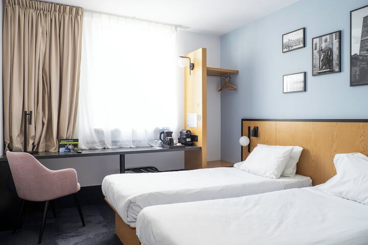 Room 16 of 47