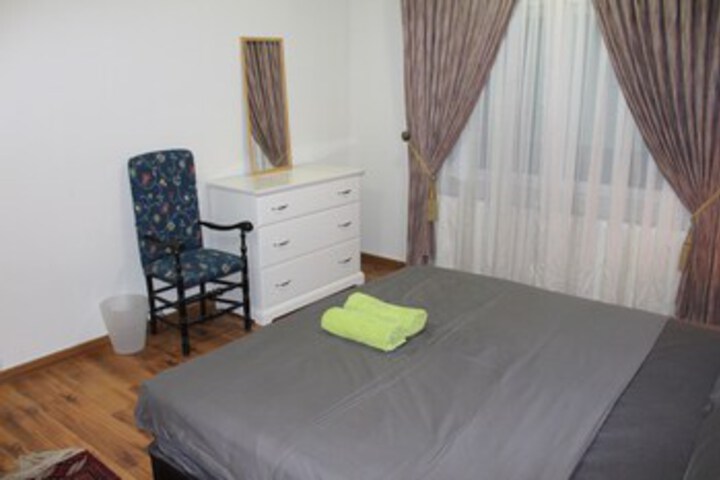 Room 11 of 22
