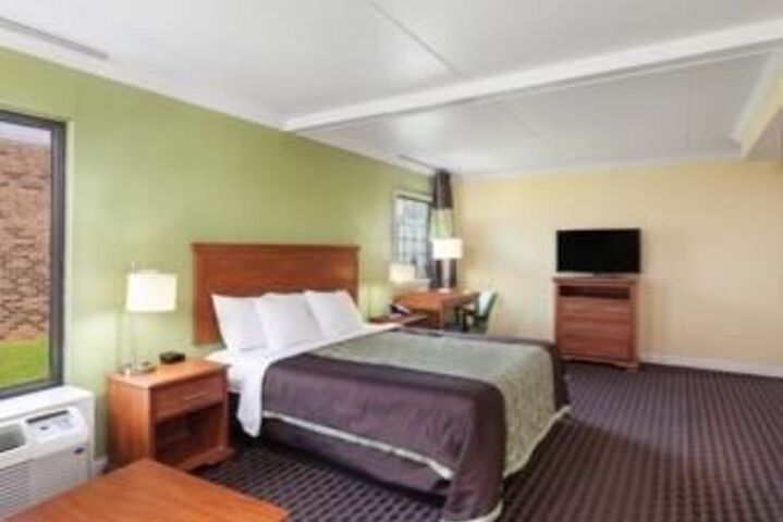 Room 22 of 35