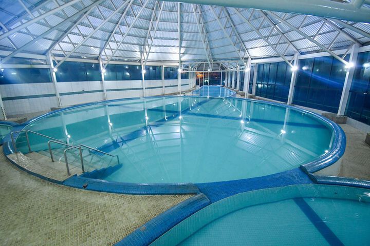 Hotel Pool