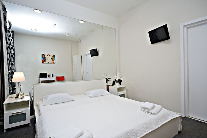 Room 20 of 48