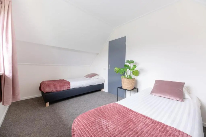 Room 5 of 22